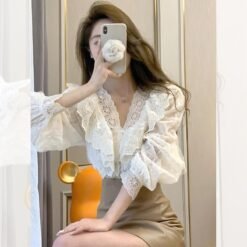 Korean-style Womens Lace Ruffled Puff Sleeves - White, M