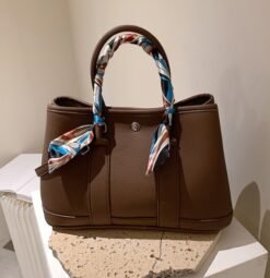 Handbags & Tote Bags